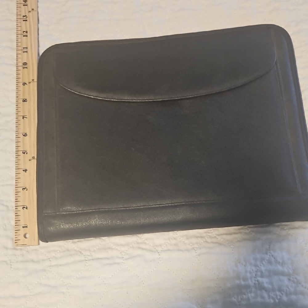 .Sleek Gray Tablet Sleeve